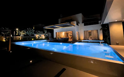 Category: Pools with a Vanishing Edge | By Silver Fox Contracting, Dubai
