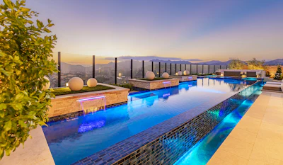 Category: Pools with a Vanishing Edge | By The Green Scene, Chatsworth, Calif.