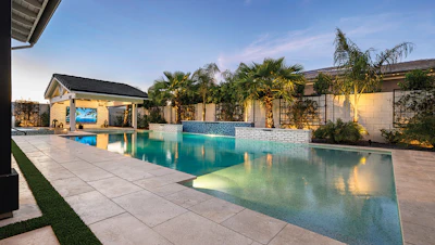 Category: Geometric | By California Pools & Landscape, Chandler, Ariz.