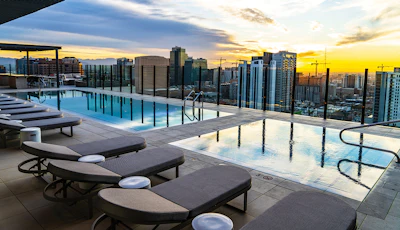 Category: Elevated Pool and/or Spa Structure | By California Pools & Landscape, Chandler, Ariz.