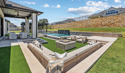 Category: Geometric | By Venture Custom Pools, Plano, Texas