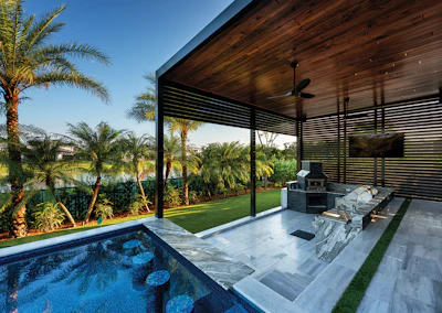 Category: Geometric | By Ike’s Carter Pools, Oakland Park, Fla.
