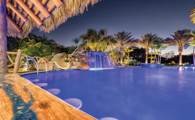Catgory: Freeform | By Ike’s Carter Pools, Oakland Park, Fla.
