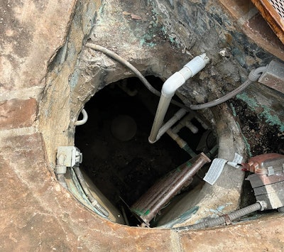 1 B 1124 Aq F2 Hole Lg