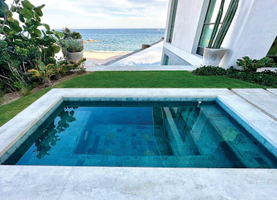 5 W 1124 Aq F6 Vision Pools 1 Lg