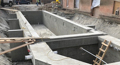 2 L 225 Aq F6 Picture9 Lg