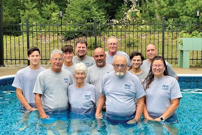 2 J 425 Aq Sc Abc Pool And Spa Company Group Photo Lg