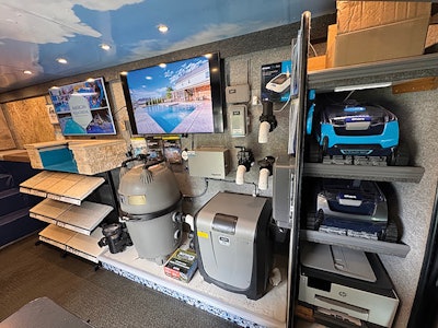 1 N 725 Aq Sc Most Impressive Mobile Setup Pool Pros 1 Lg