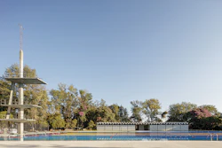 2 G 725 Aq Wf2 Udlm Pool1 Lg