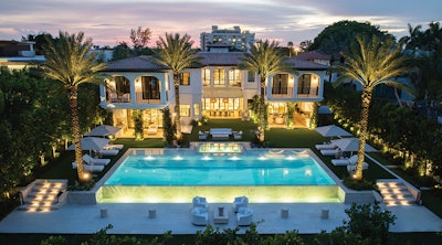 Category: VANISHING EDGE | By CPS OUTDOORS, Miami Beach, Fla.