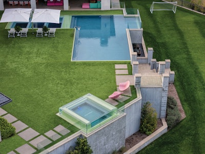 Category: VANISHING EDGE | By Pool Environments, Inc., Plano, Texas