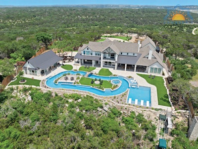 Category: Freeform | By Sandler’s Gold Medal Pools, Lewisville, Texas