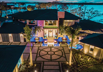 Category: Water/Fire Features | By Ryan Hughes Design, Tampa, Fla.