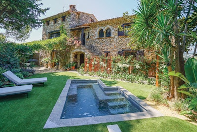 Category: Small Backyard Installations (less than 1500 sq. ft.) | By Diffazur Piscines, Saint-Laurent-Du-Var, Alpes-Maritimes