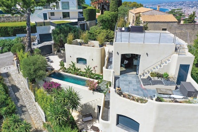 Category: Architectural Achievement | By Diffazur Piscines, Saint-Laurent-Du-Var, Alpes-Maritimes