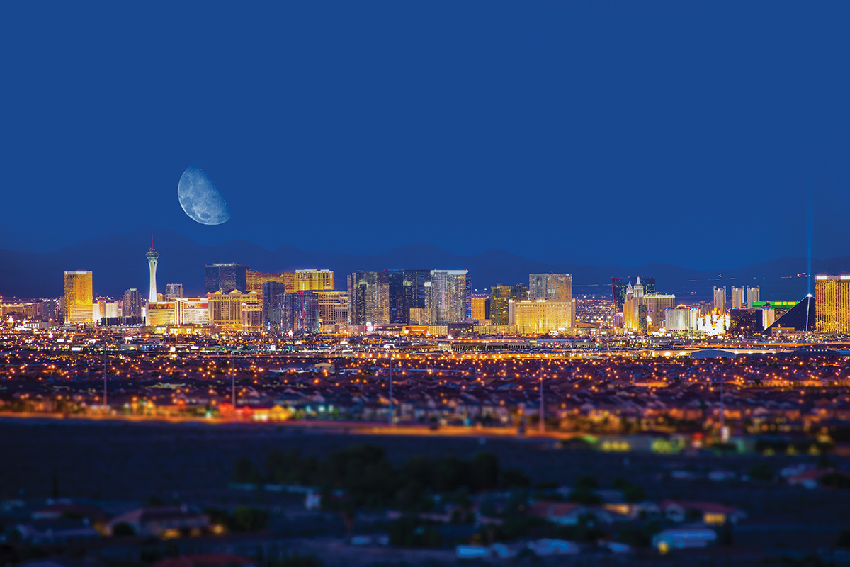 1 B 1025 Aq Sc Shutterstock 221463787