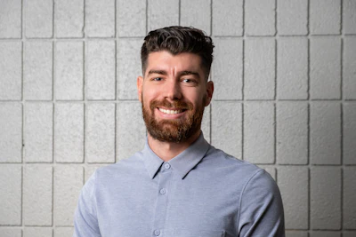 Damian Goncalves Controller