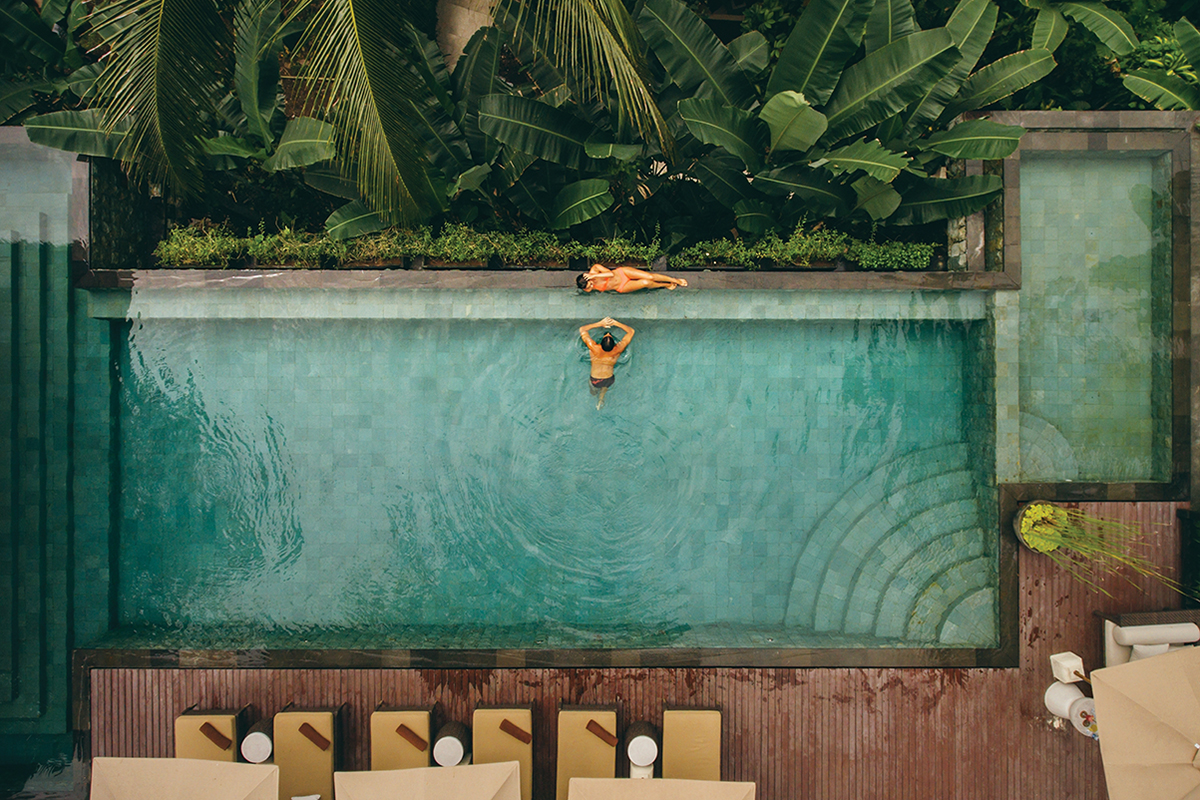1 O 926 Aq F10 Shutterstock 2237824729