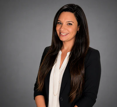 Natalie Hood Headshot